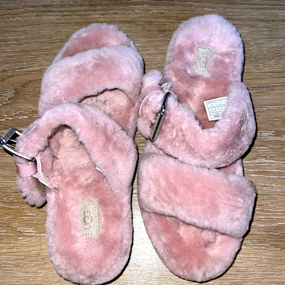 Ugg sandals size 10